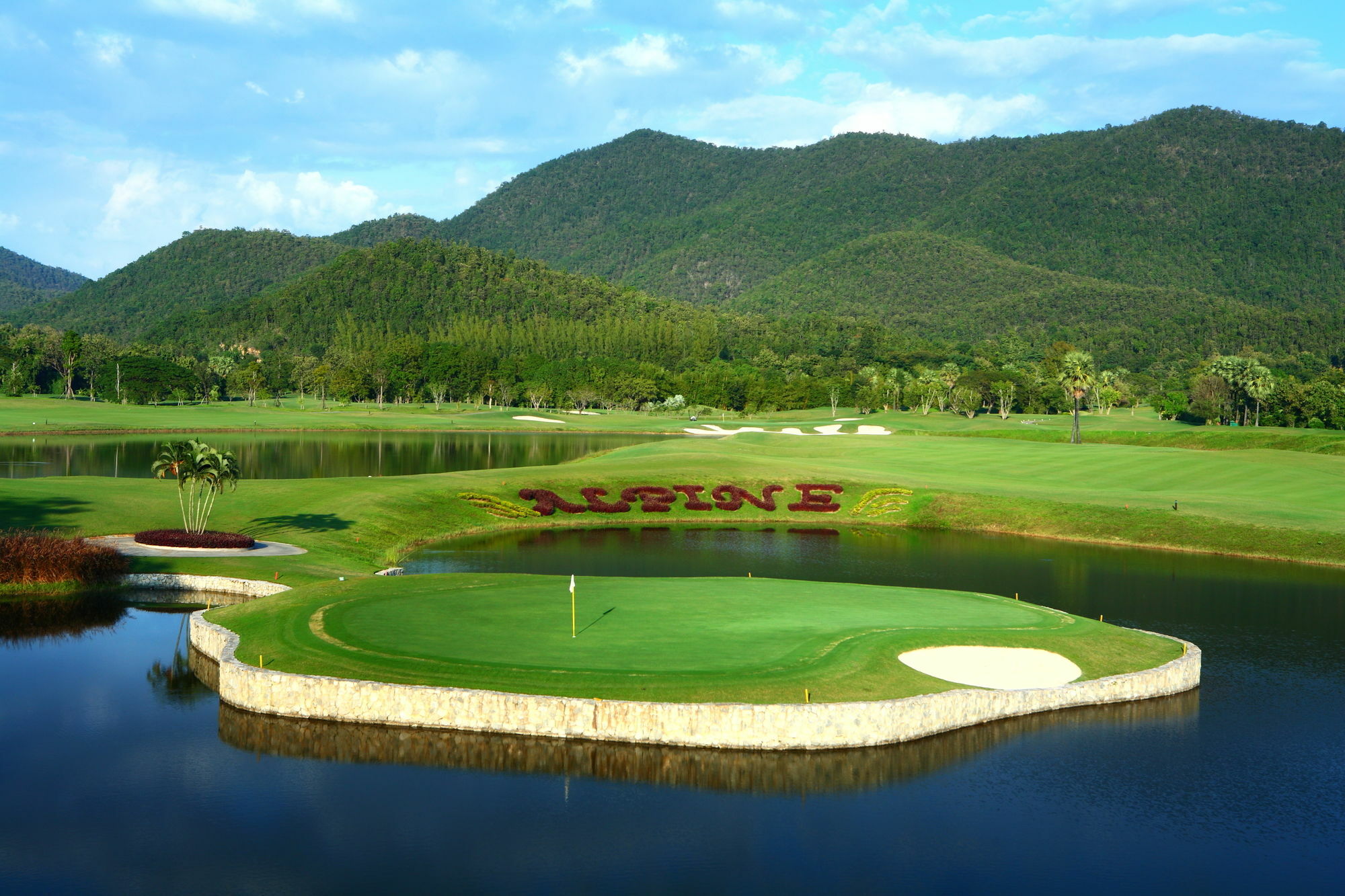 Alpine Golf Resort Chiang Mai Ban Huai Sai Nua Ngoại thất bức ảnh